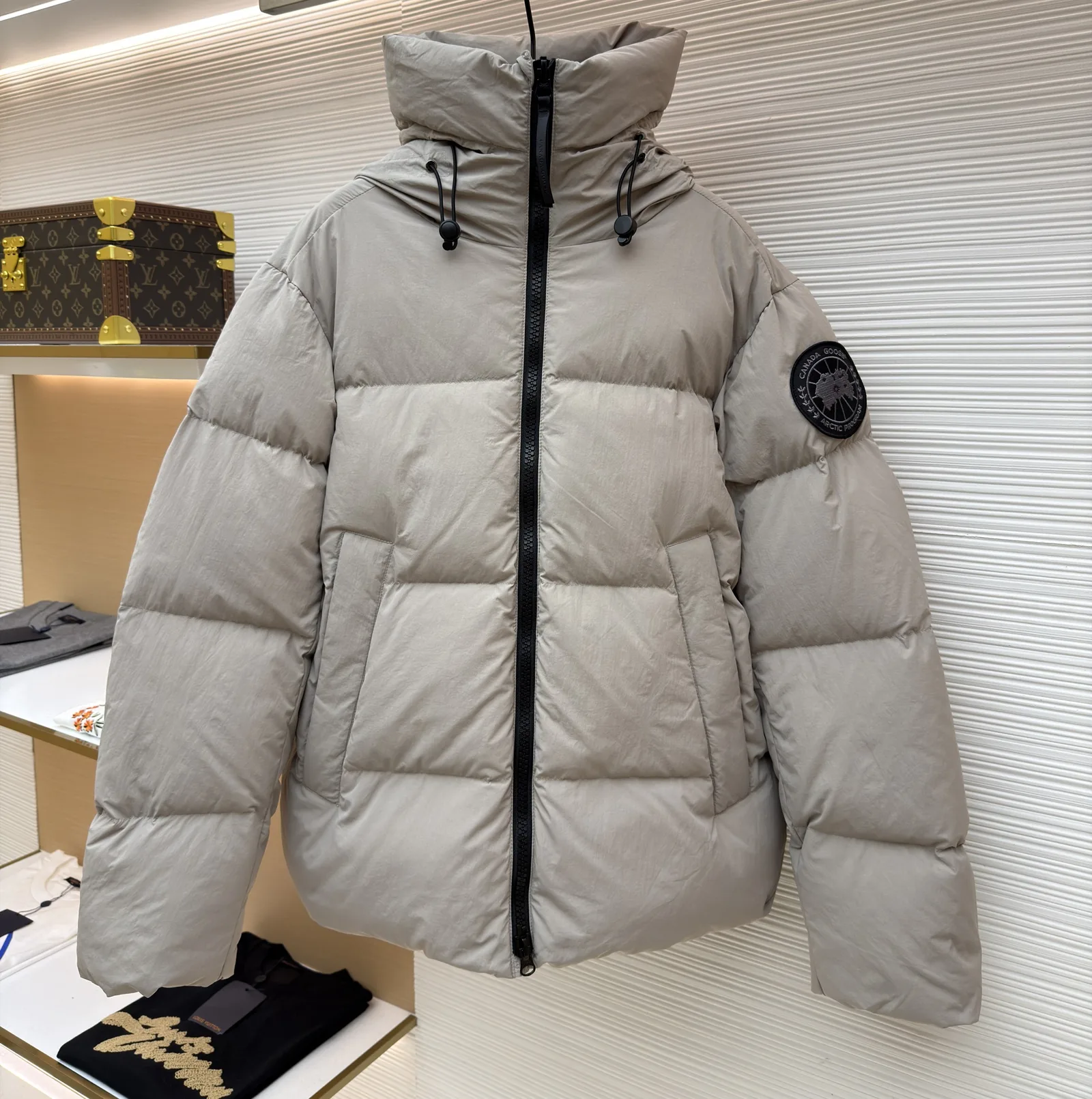 Canada Goose 슬리브 로고 후드 다운 재킷