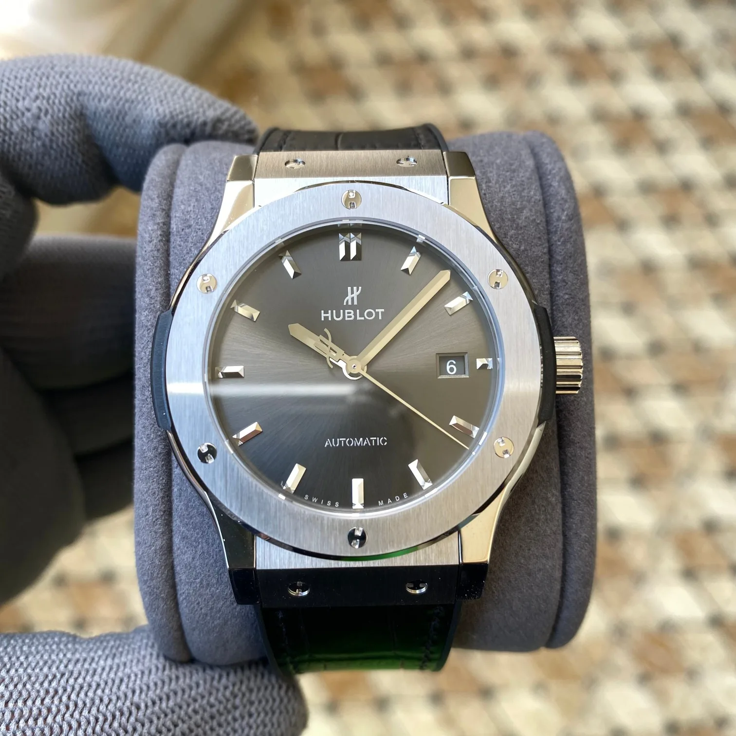 APS 공장｜Cal.HB1100 무브먼트｜42mm｜위블로 classic fusion