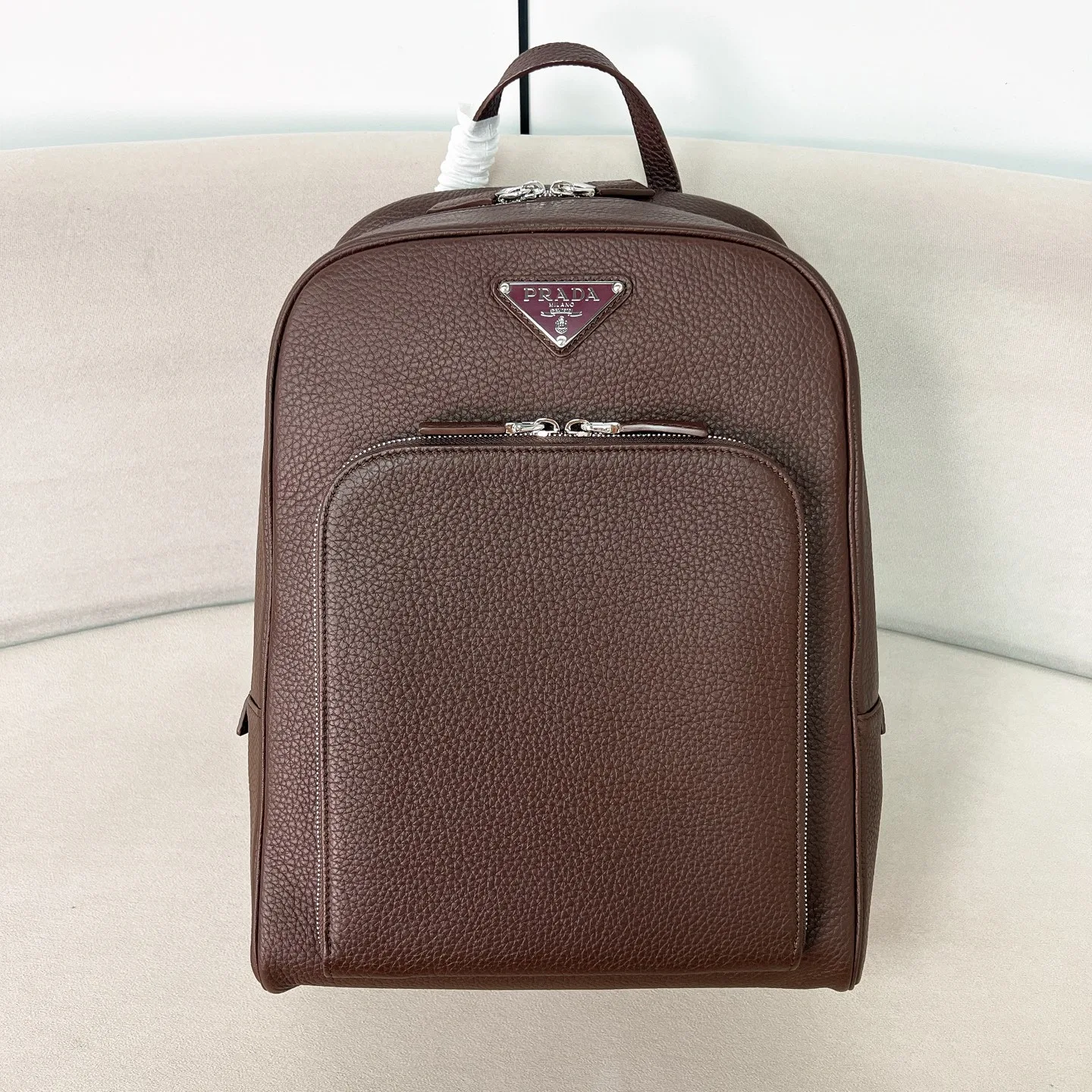 프라다 25FW 사피아노 가죽 백팩 2VZ102  30x43x12.5cm
