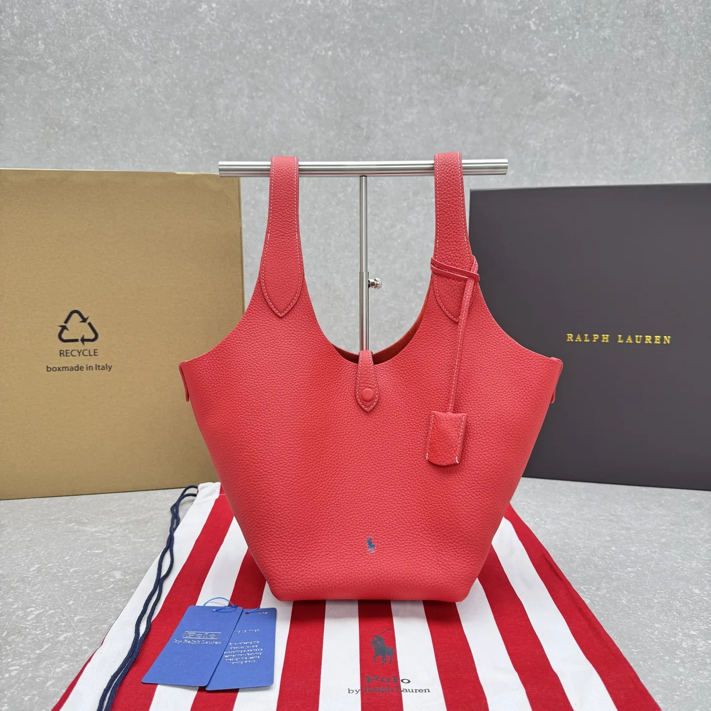 Polo Play Leather Tote  29×17×40cm