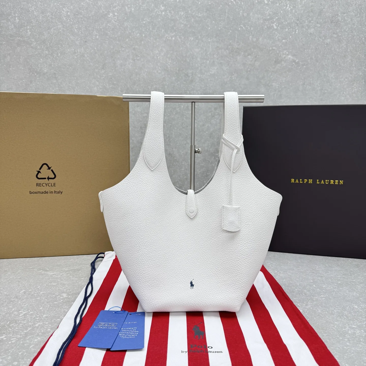 Polo Play Leather Tote  29×17×40cm