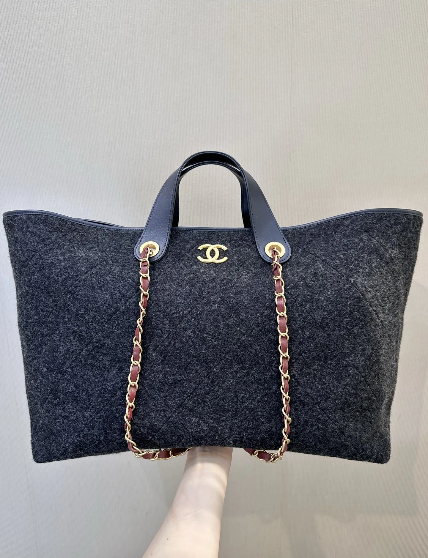 샤 ƆC 넬  Maxi shopping bag  AS5853  32X60X17cm